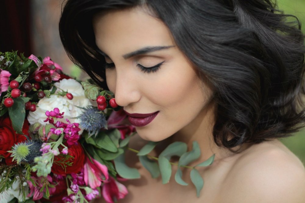 Макияж невесты в цвете марсала