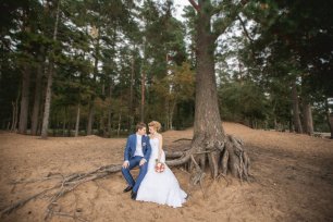 Фотосессия у большого дерева