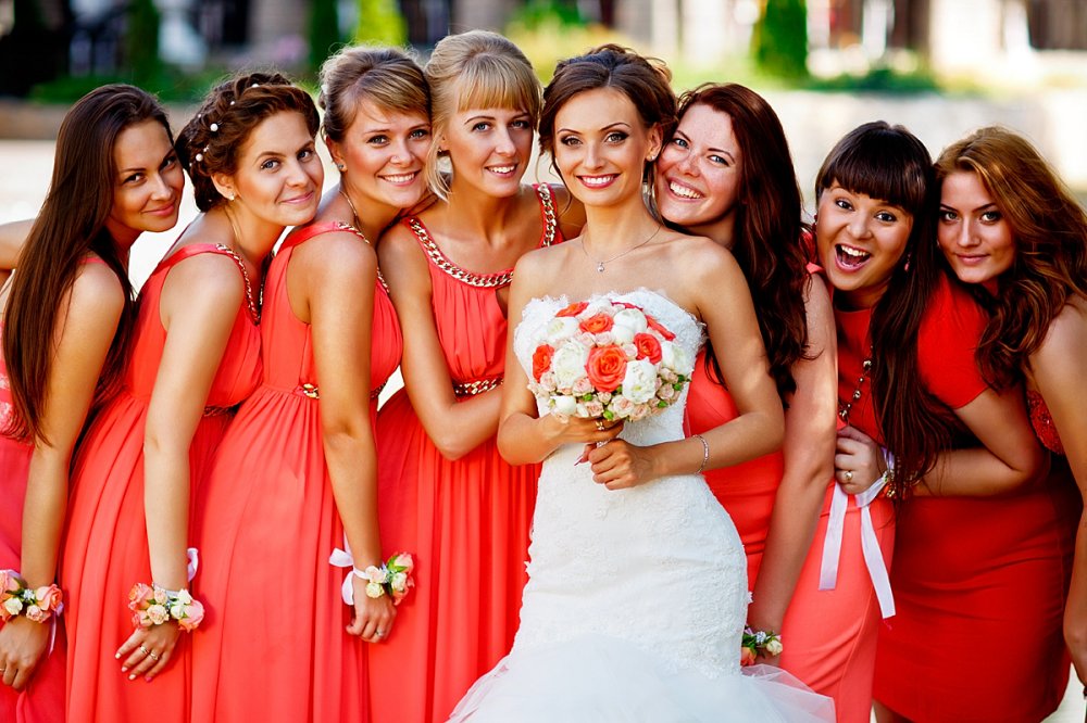 Красные платье на свадьбу к подруге