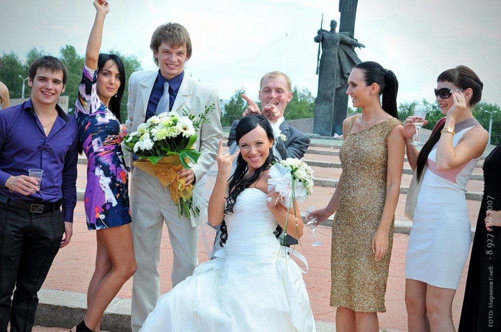 Ваш Фотограф - 8 927 286 7007
http://vk.com/mironovgleb