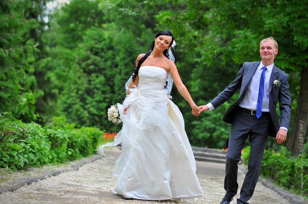 Ваш Фотограф - 8 927 286 7007
http://vk.com/mironovgleb