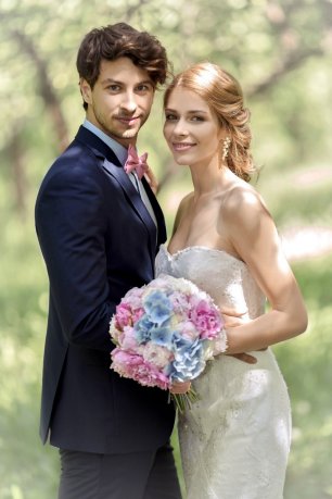 Чудесное свадебное фото жениха и невесты