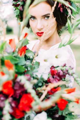 Яркий образ невесты на свадьбу