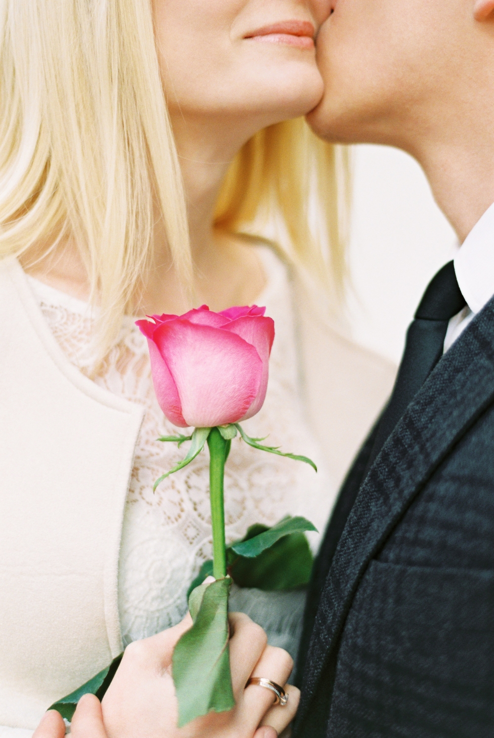 Романтическая история. Вова и Оля
Снято на пленку 