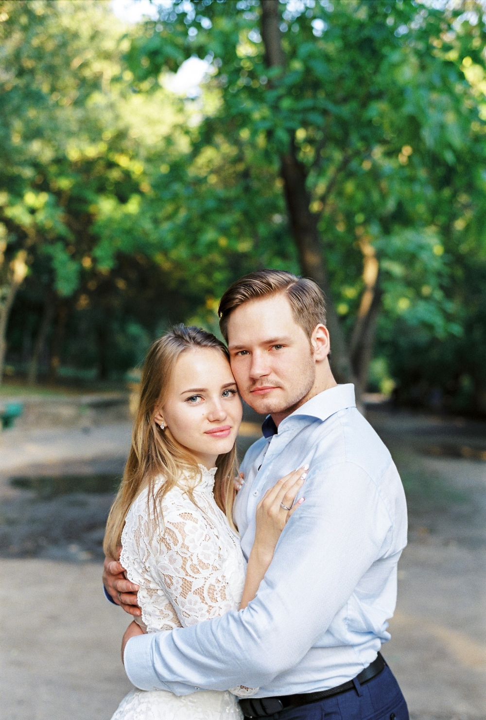 Романтическая история. Борис и Екатерина.
Снято на плёнку