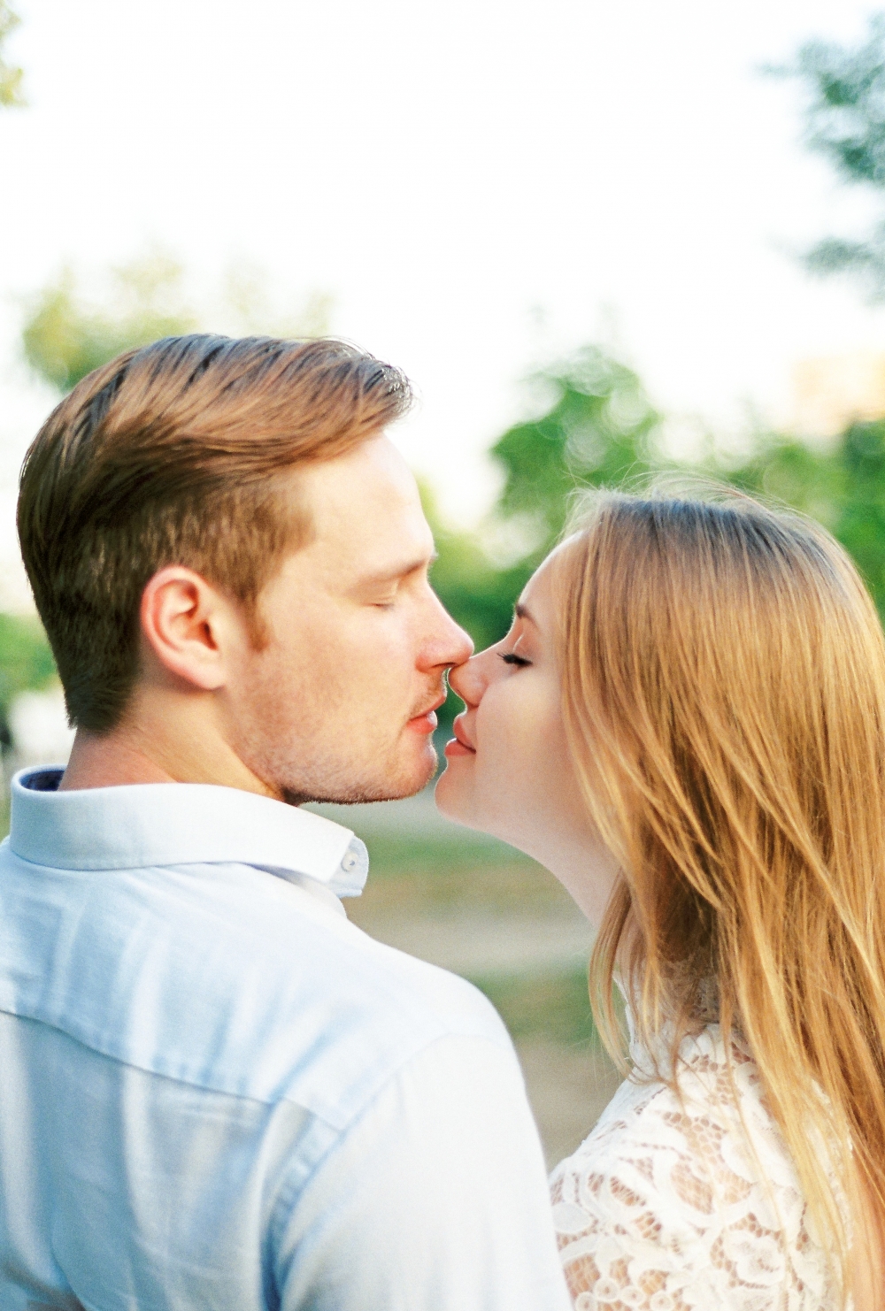 Романтическая история. Борис и Екатерина.
Снято на плёнку