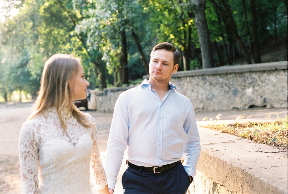 Романтическая история. Борис и Екатерина.
Снято на плёнку