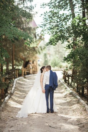 Свадебная фотосессия в загородном парке