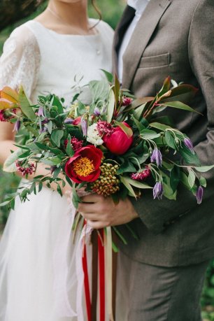 Свадебный букет с растительностью