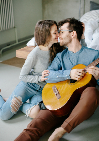 фотосессия love story в домашней обстановке, фотограф ЕКАТЕРИНА ГОЛОВАЧЁВА