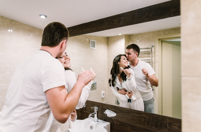 фотосессия love story в домашней обстановке, фотограф НАСТЯ НИКОЛАЕВА