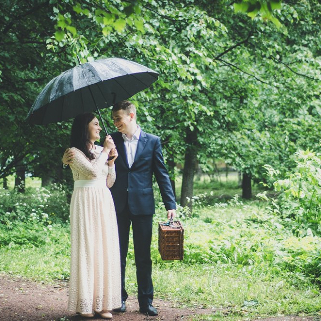 Романтика: свадьба под дождем