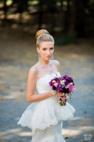 Свадебное платье с широкой баской