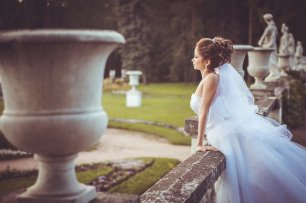 Невеста на балконе