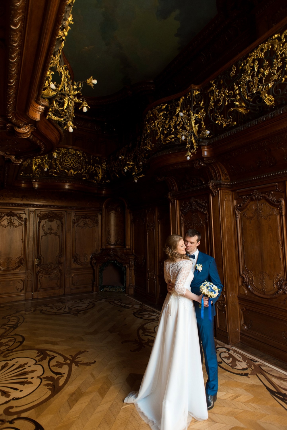 Фотографы на свадьбу с выездом на дом в Москве