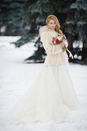 Зимний образ невесты