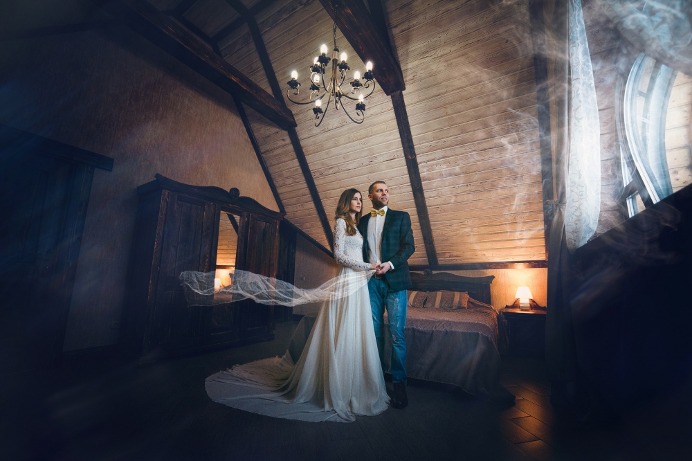 Свадебная фотосъёмка и видеосъёмка. 
Тел: +7-911-028-10-16 
Вконтакте https://vk.com/denisstenko 