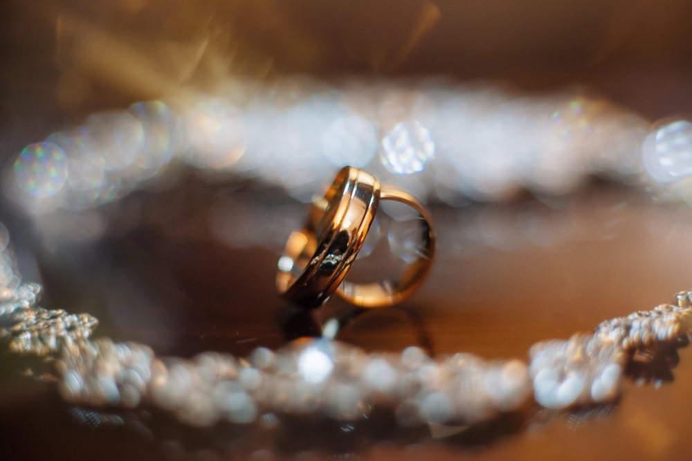 Свадебная фотосъёмка и видеосъёмка. 
Тел: +7-911-028-10-16 
Вконтакте https://vk.com/denisstenko 