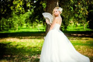 Невеста с веером