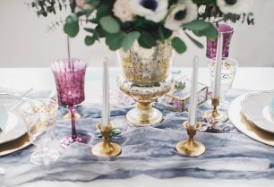 Металлическая ваза для цветов