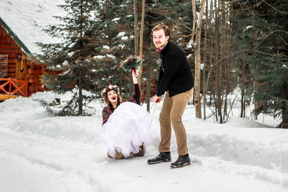 Фотограф - Дарья Шмакова
Место съемки - HOLIDAYPARK
Макияж и прическа - Юлия Искибаева 
Флористика и декор - Букет - Декор 
Аксессуары - Эльвира Вильданова 
Невеста - Марина Бузанова
Модельное агенство - MDmodel
Жених - Артемий Булатов