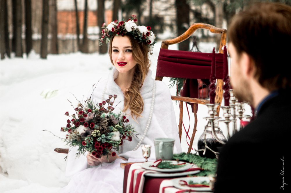 Фотограф - Дарья Шмакова
Место съемки - HOLIDAYPARK
Макияж и прическа - Юлия Искибаева 
Флористика и декор - Букет - Декор 
Аксессуары - Эльвира Вильданова 
Невеста - Марина Бузанова
Модельное агенство - MDmodel
Жених - Артемий Булатов