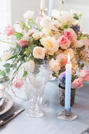 Цветы в декоре стола