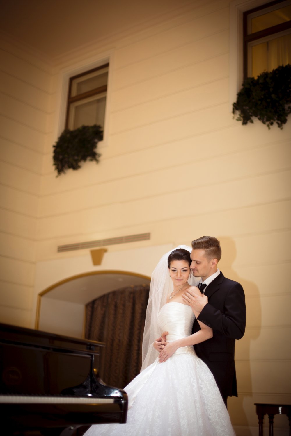 Свадебная фотосессия в Radisson Hotel