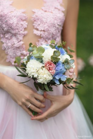 Весенний букет невесты