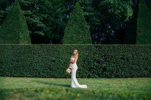 Платье невесты с баской