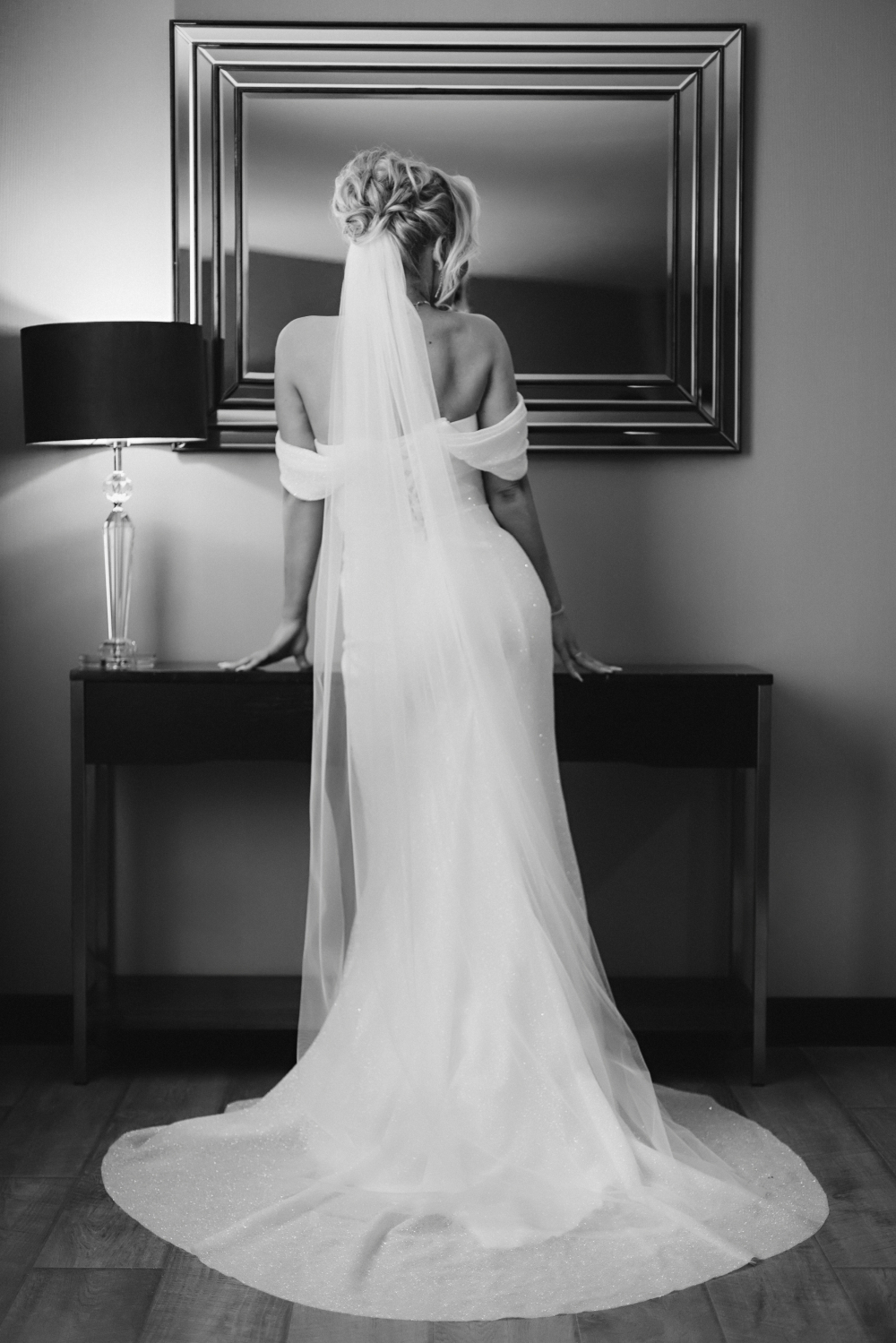 Невеста в отеле