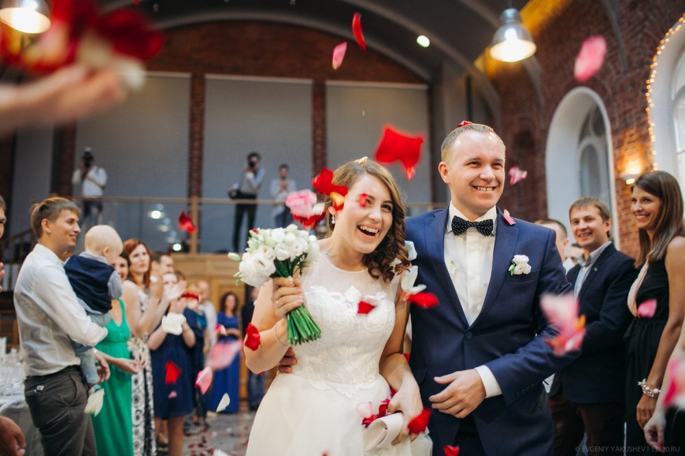 фотограф Евгений Якушев
13520.ru
тел: +7(953)370-04-73
e-mail: hello@13520.ru