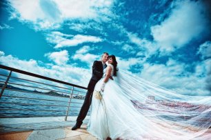 Легкая воздушная съемка чудесной пары