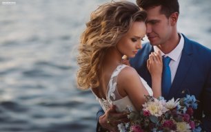 Свадебная фотосессия у воды