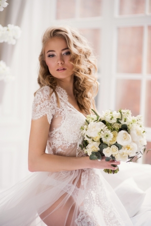 Утренняя будуарная фотосессия для невесты