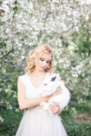 Утро невесты в саду