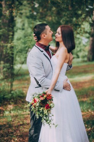 Свадебная фотосессия в лесу