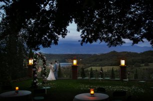 Красивое завершение свадебного дня