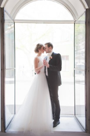 Очень нежная фотография молодых