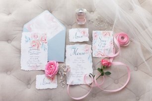 Все начинается с пригласительных!