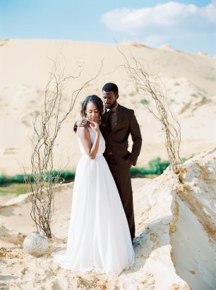 Зона церемонии в пустыне