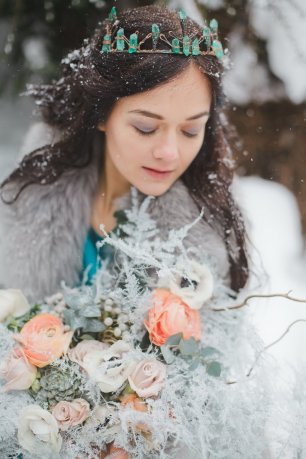 Зимний образ невесты