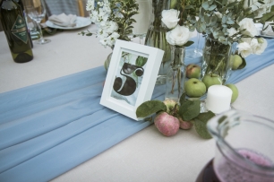 Стол гостей на свадьбе Даши и Вовы