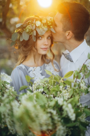 Весенняя свадебная съемка  в теплицах