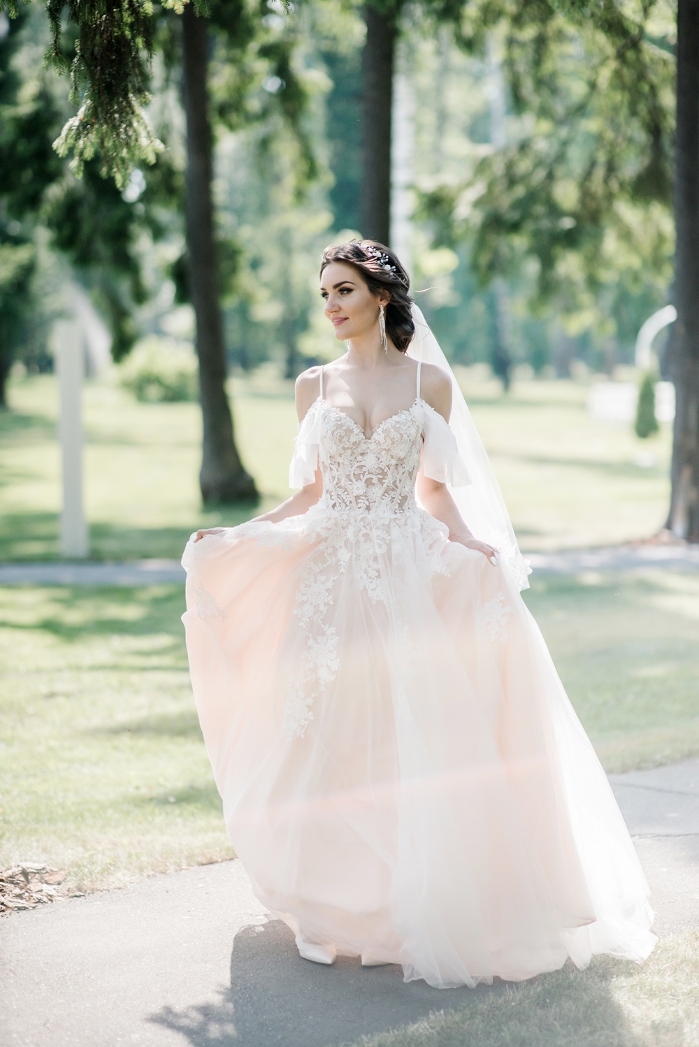 свадьба, свадебный фотограф, бутик отель MONA, белый, свадьба летом, невеста