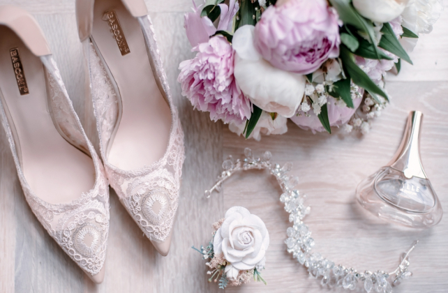 кружевные свадебные туфли, фотограф МАСЛОВА ВИКТОРИЯ