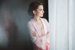 Размеренное утро невесты всегда позволяет сделать красивые фотографии