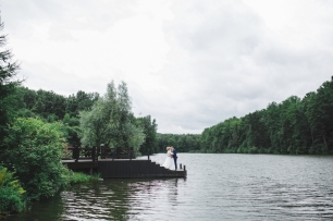 Свадебная фотосессия на пирсе