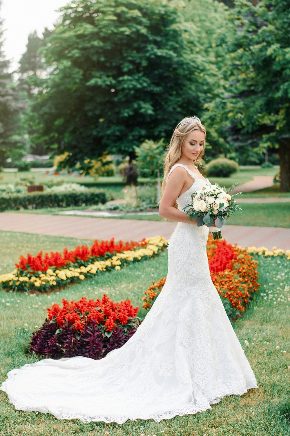 Классическая свадебная фотосъёмка, love story, фотосъёмка мероприятий в Минске и других городах Беларуси. 
https://tarasevich.by