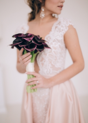 Темный букет, черные каллы